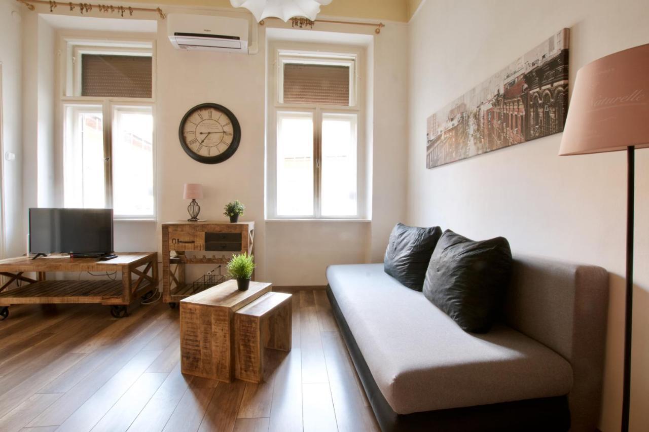 Standard Apartment By Hi5 - Nyugati Square Budapest Extérieur photo