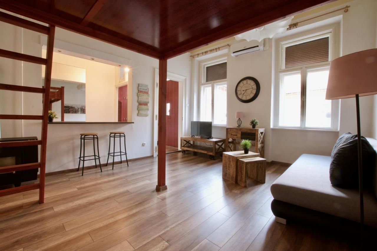 Standard Apartment By Hi5 - Nyugati Square Budapest Extérieur photo